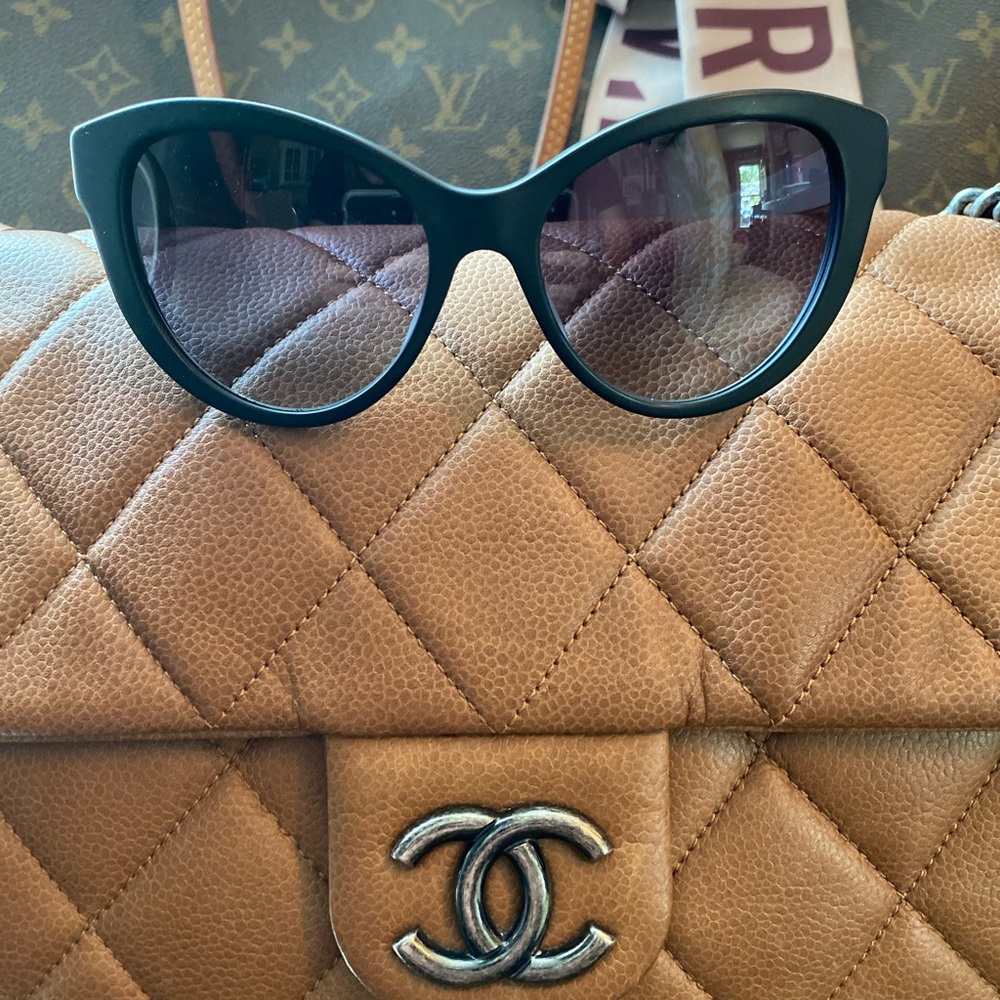 Burberry sunnies